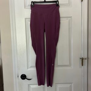 Lululemon plum 28’ leggings